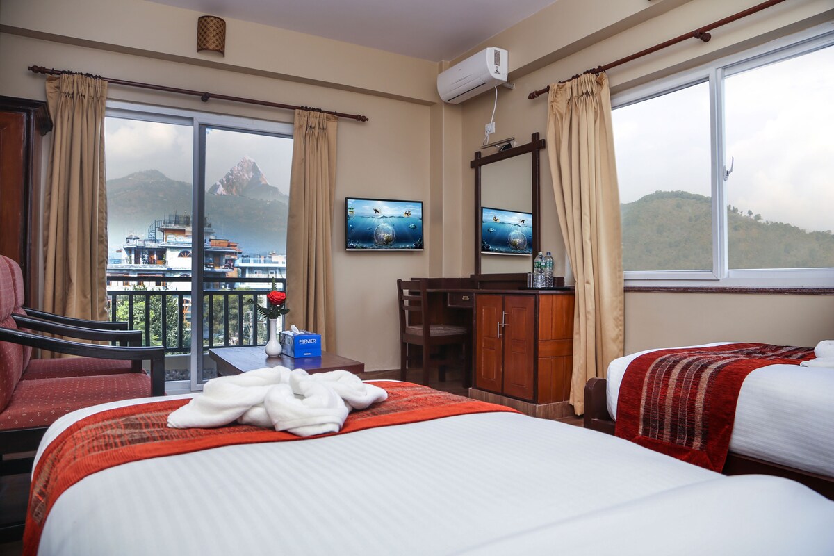 Deluxe Double or Twin Room