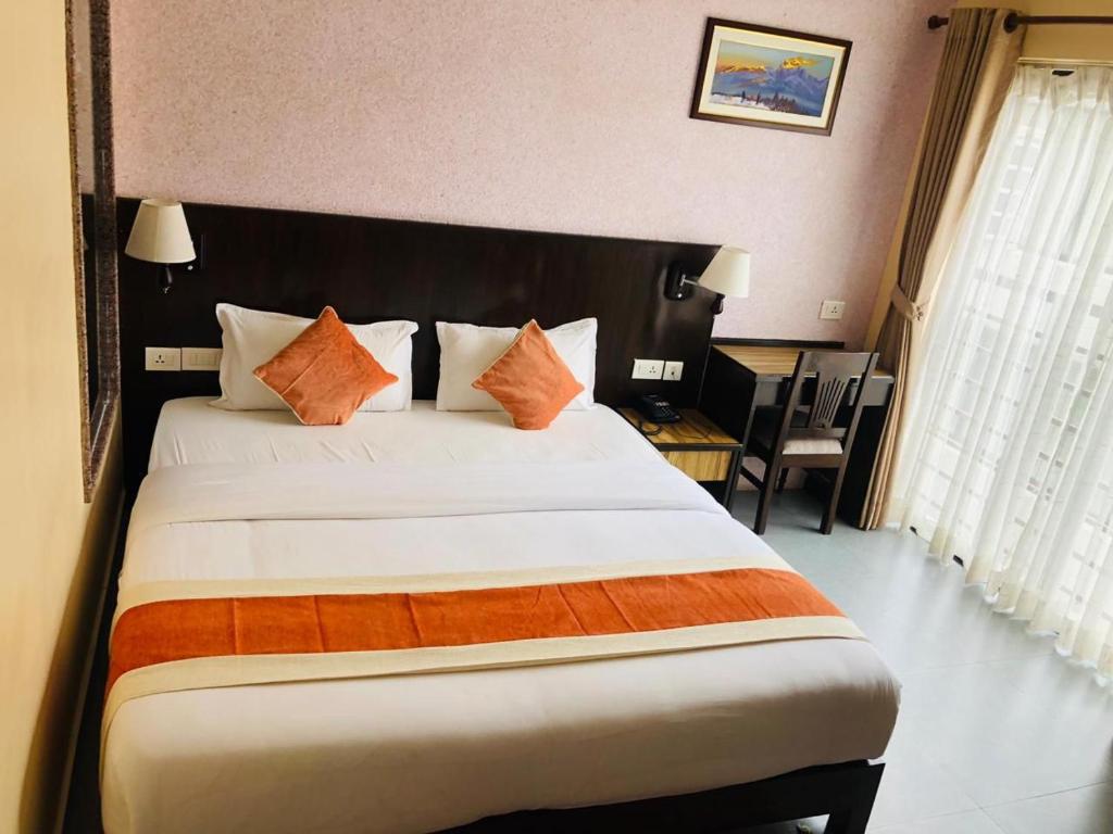 Deluxe Double or Twin Room