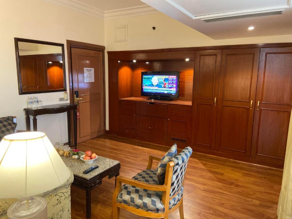 Executive Suite