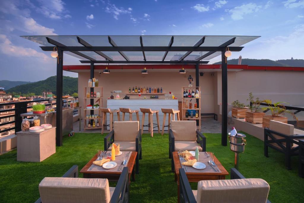 Aabas Pokhara by Barahi Hospitality — 5