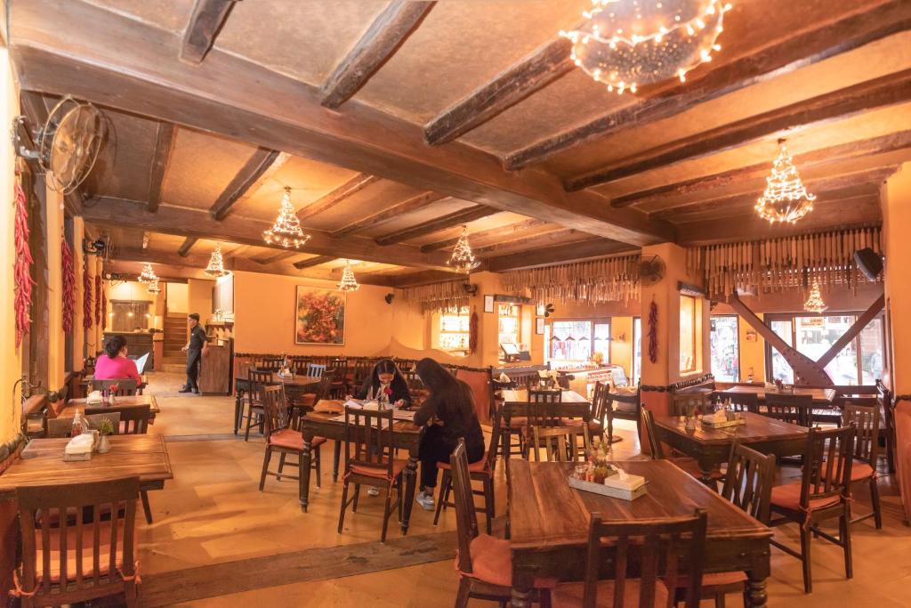 Hotel Roadhouse, Kathmandu- Contemporary Boutique Hotel — 5