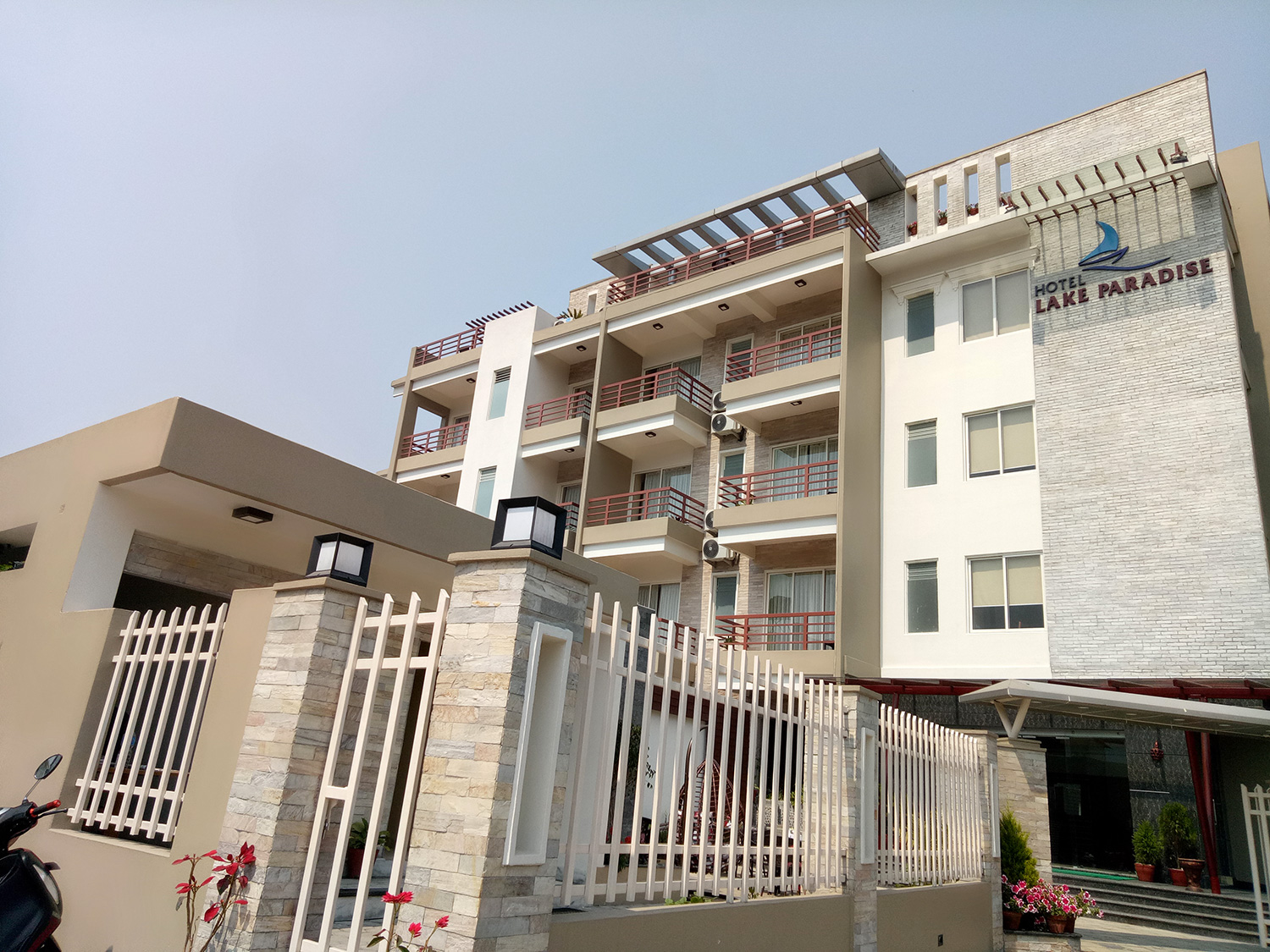 Hotel Lake Paradise — 3