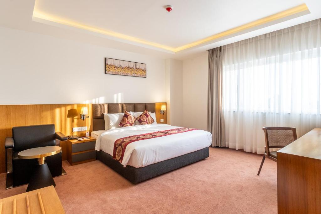 Superior King Room