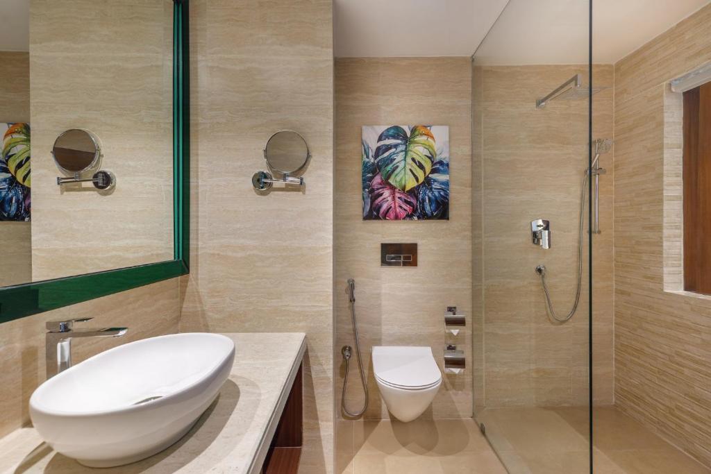 Standard King Room with Hills View