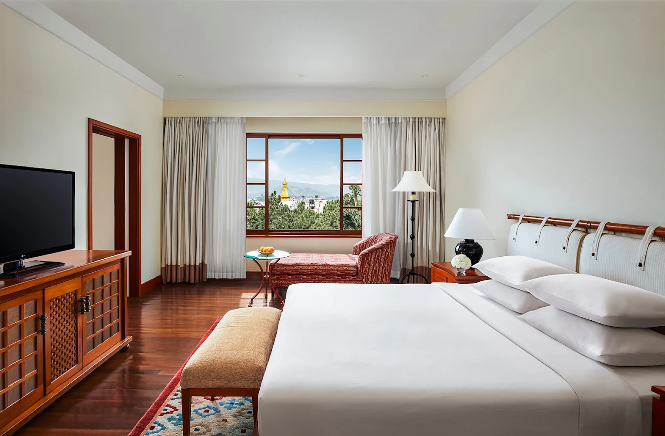 Deluxe King Room Club Acess