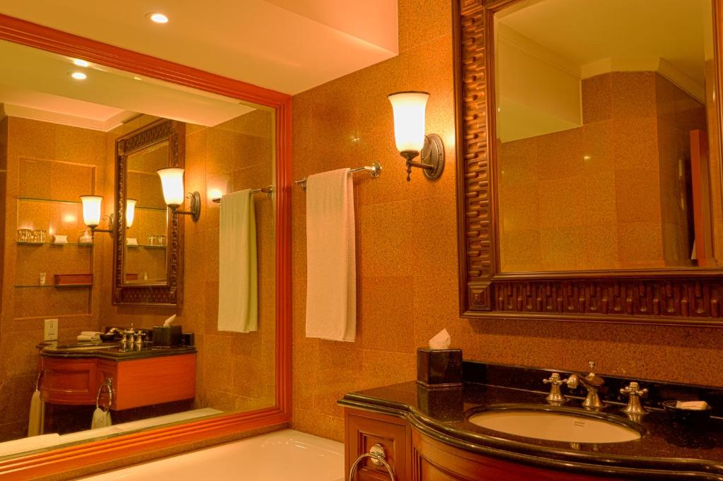King Room