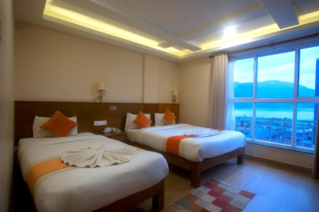 Hotel Lake Himalaya — 6