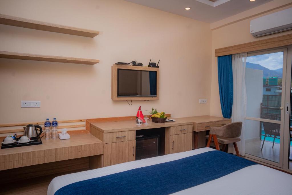 Deluxe Double or Twin Room