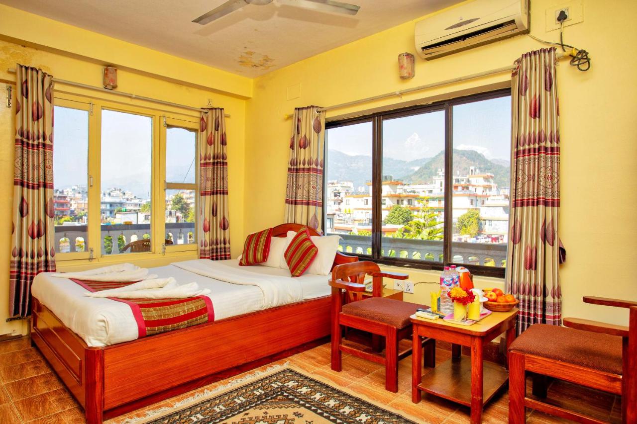 Hotel Grand Holiday — 3
