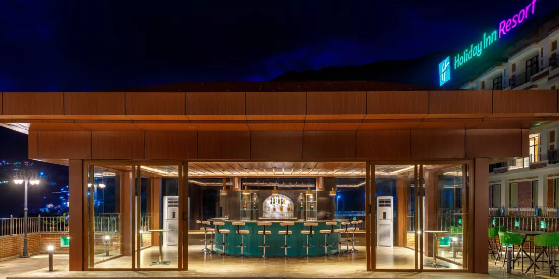 Holiday Inn Resort — 3