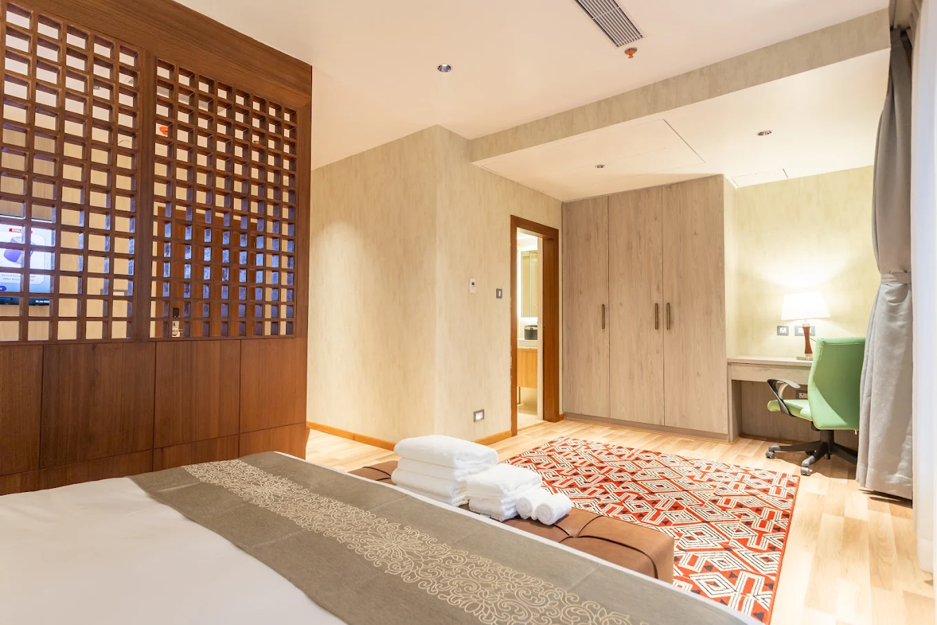 Junior king suite