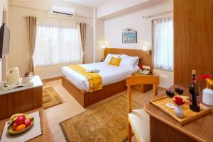 Deluxe Queen Room