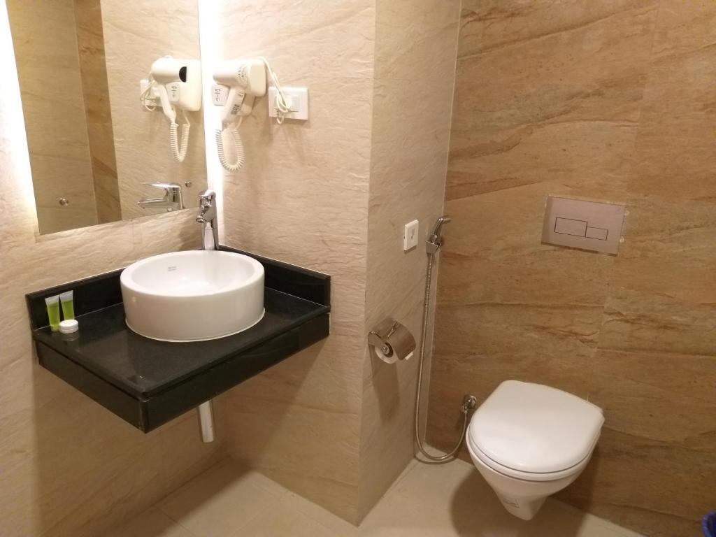 Deluxe Queen Room