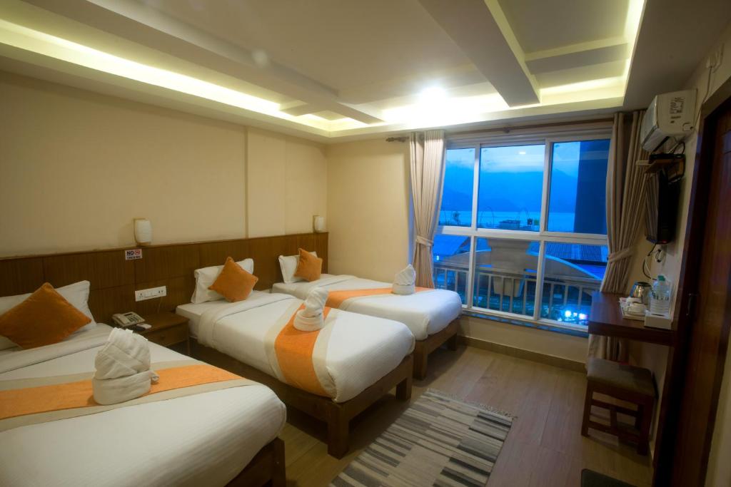Deluxe Triple Room