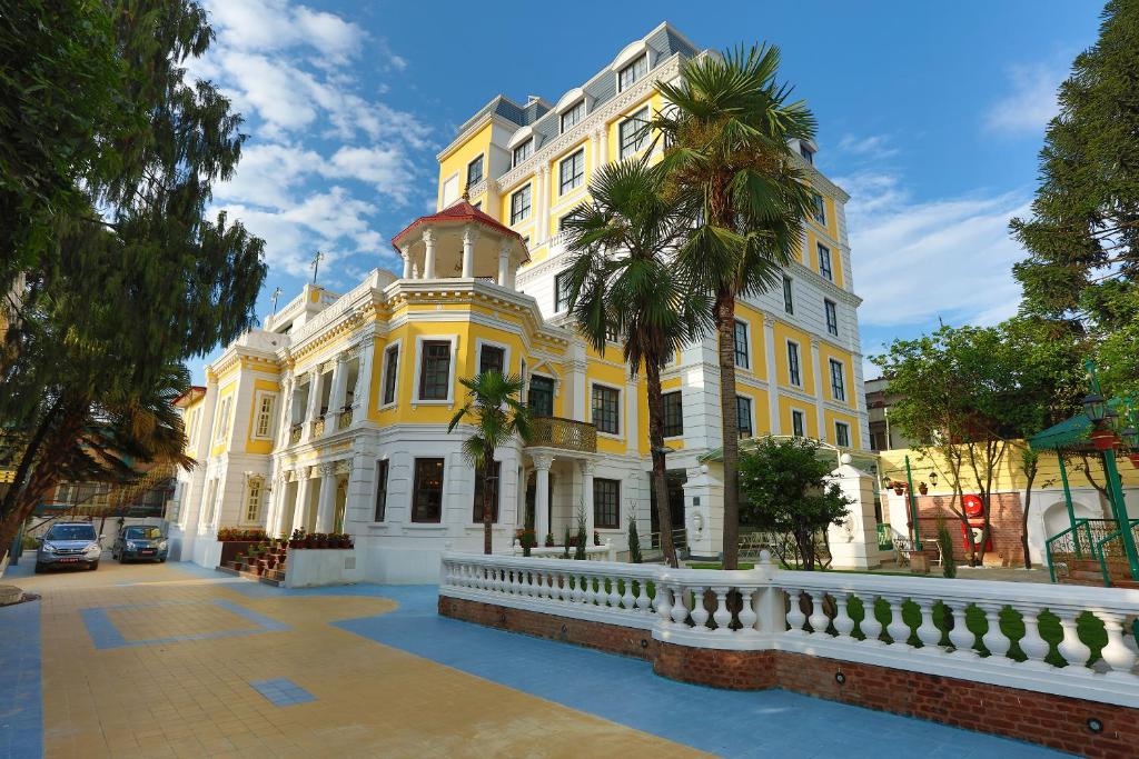 Maya Manor Boutique Hotel by KGH Group — 7