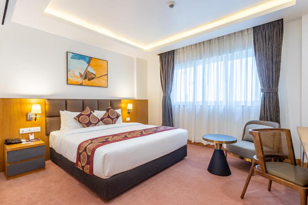 Deluxe King Room