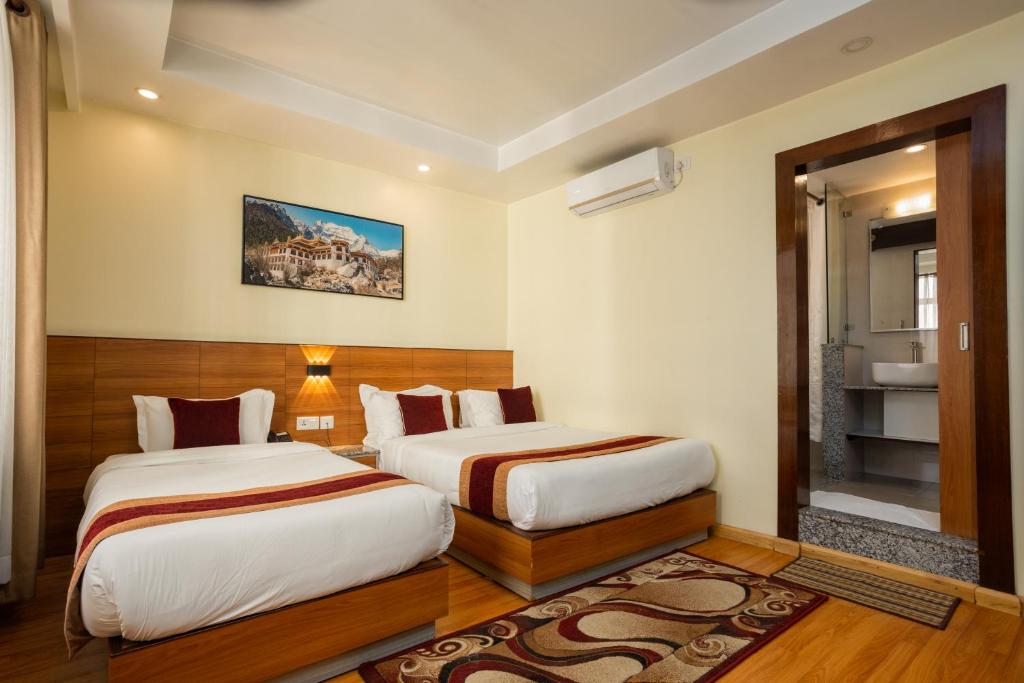 Magnificent Hotel — 5
